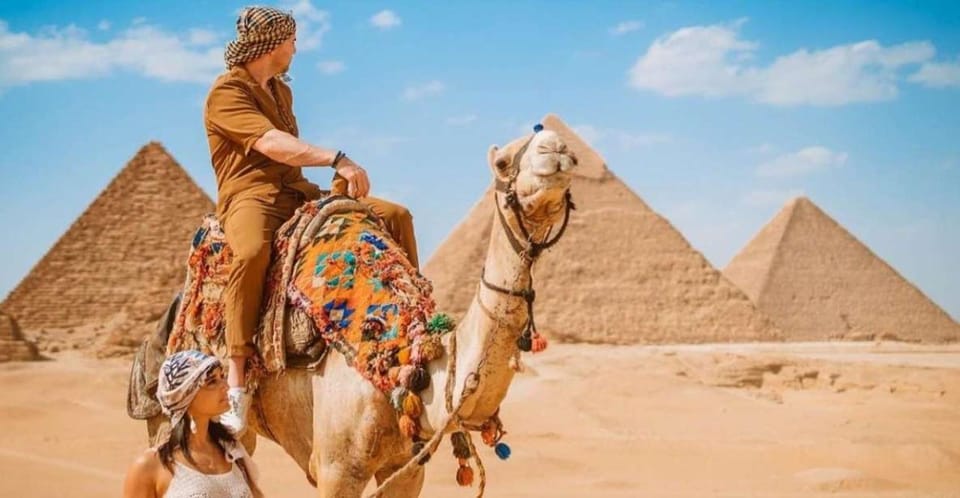 Pyramids & Museum Small Group Tour by Van from Hurghada to Cairo