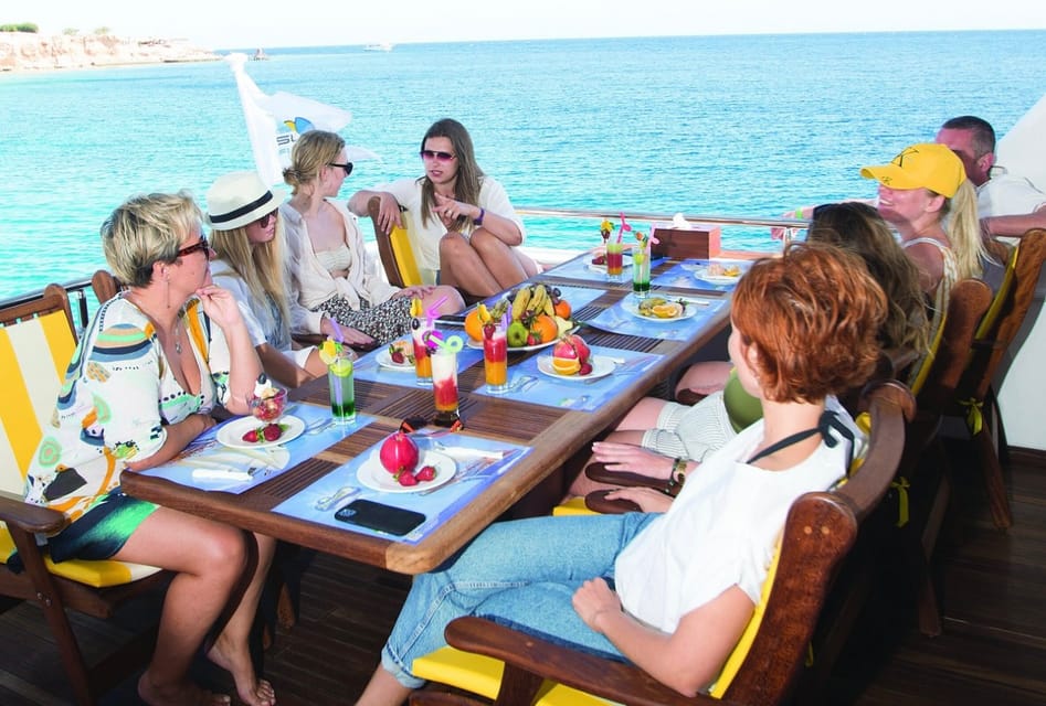 Elite vip snorkeling cruise with BBQ buffet lunch