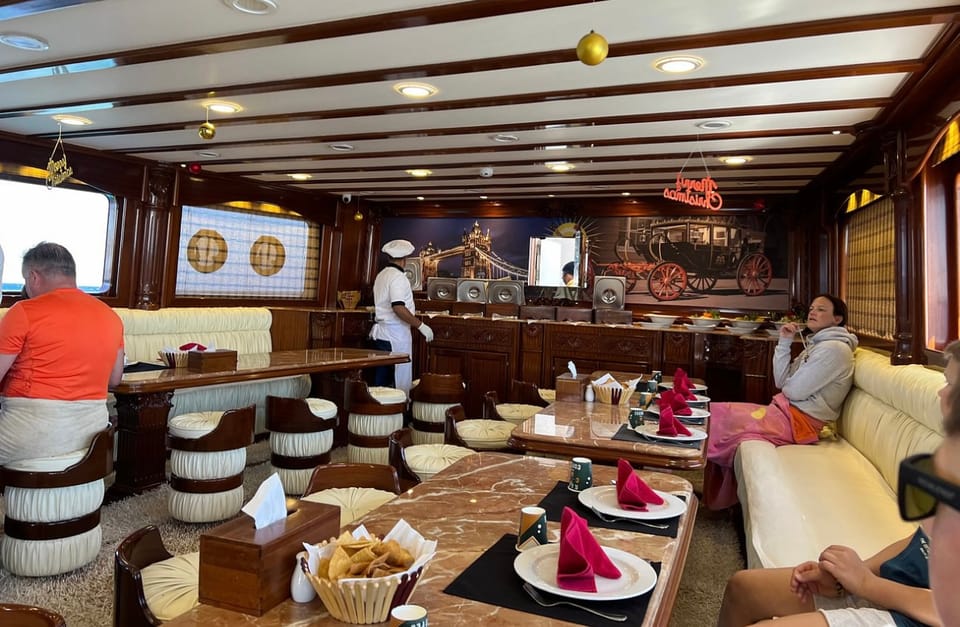 Elite vip snorkeling cruise with BBQ buffet lunch