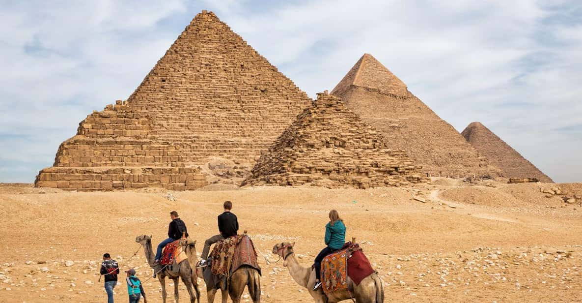 Guided Pyramids, Sphinx and Egyptian Museum Tour